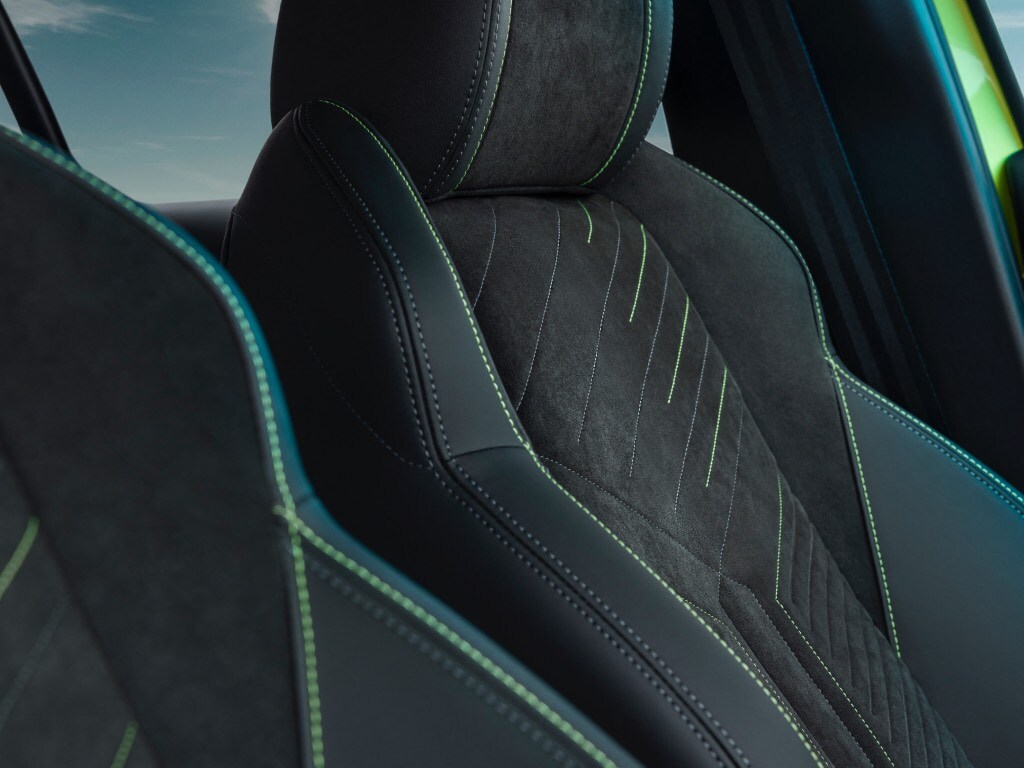 New PEUGEOT E-208 new fabrics