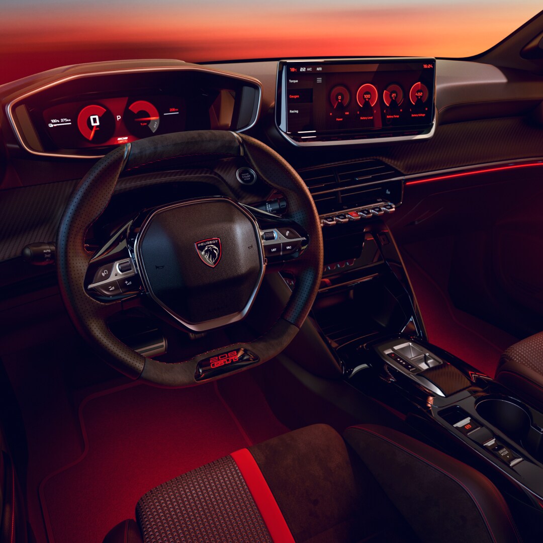 PEUGEOT i‑Cockpit® de la nouvelle PEUGEOT E‑208 GTi