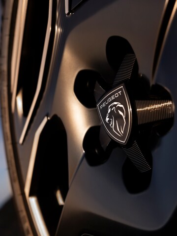 PEUGEOT 5008 hybride rechargeable jante
