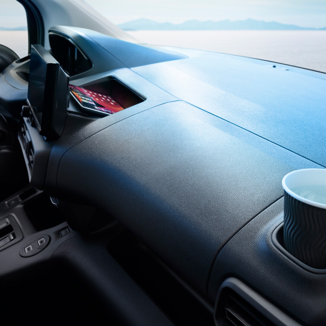 PEUGEOT E-Partner, interior storage